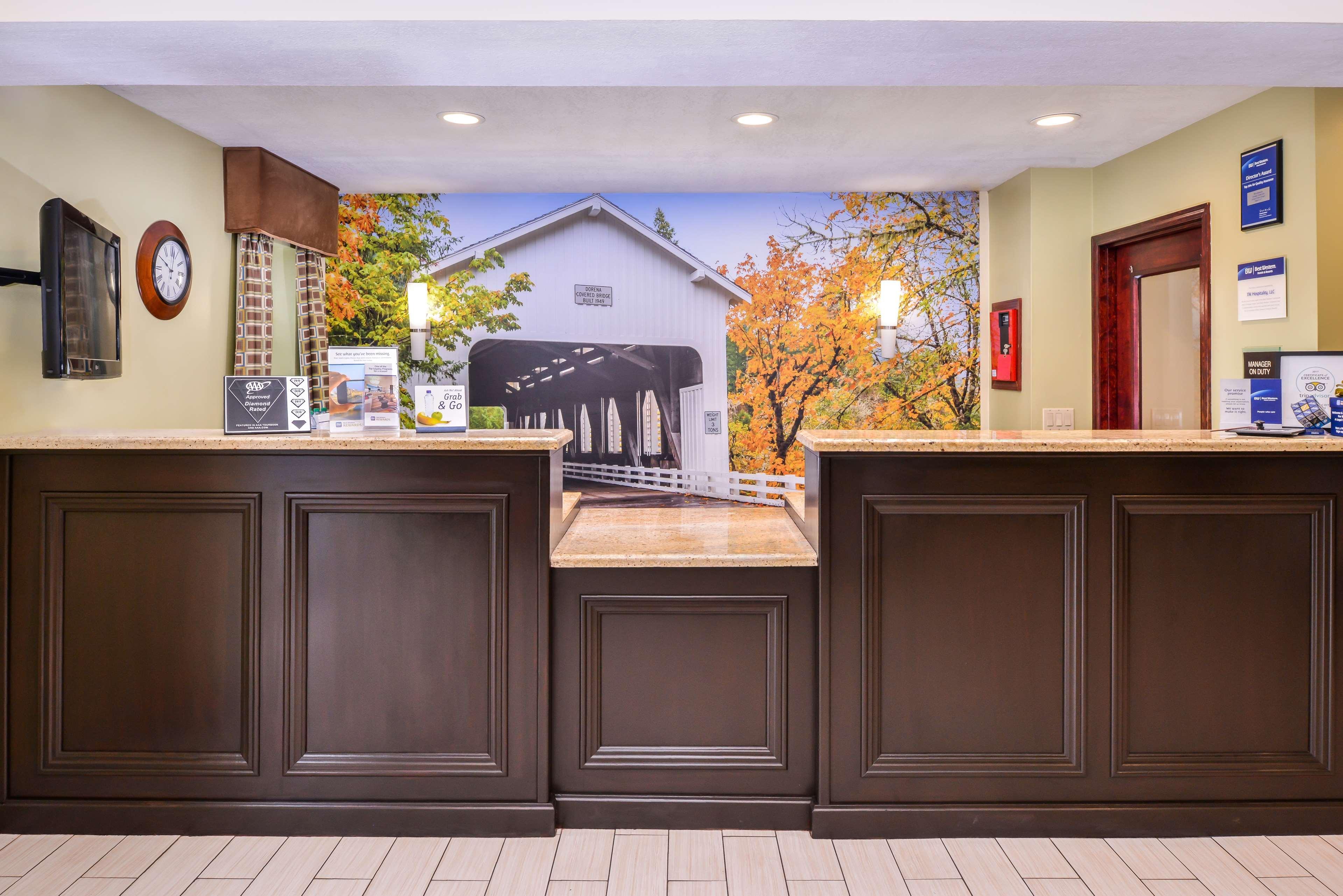 Best Western Cottage Grove Inn Bagian luar foto