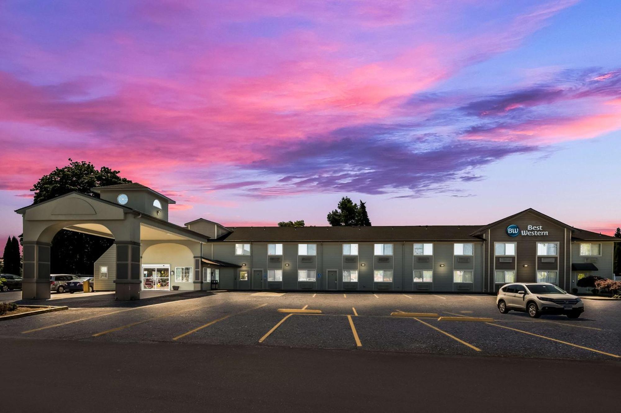 Best Western Cottage Grove Inn Bagian luar foto
