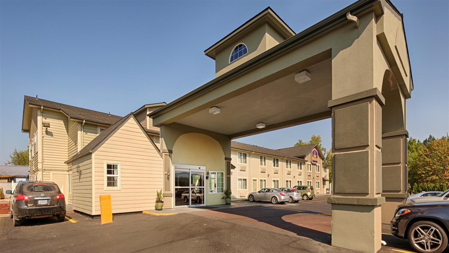 Best Western Cottage Grove Inn Bagian luar foto