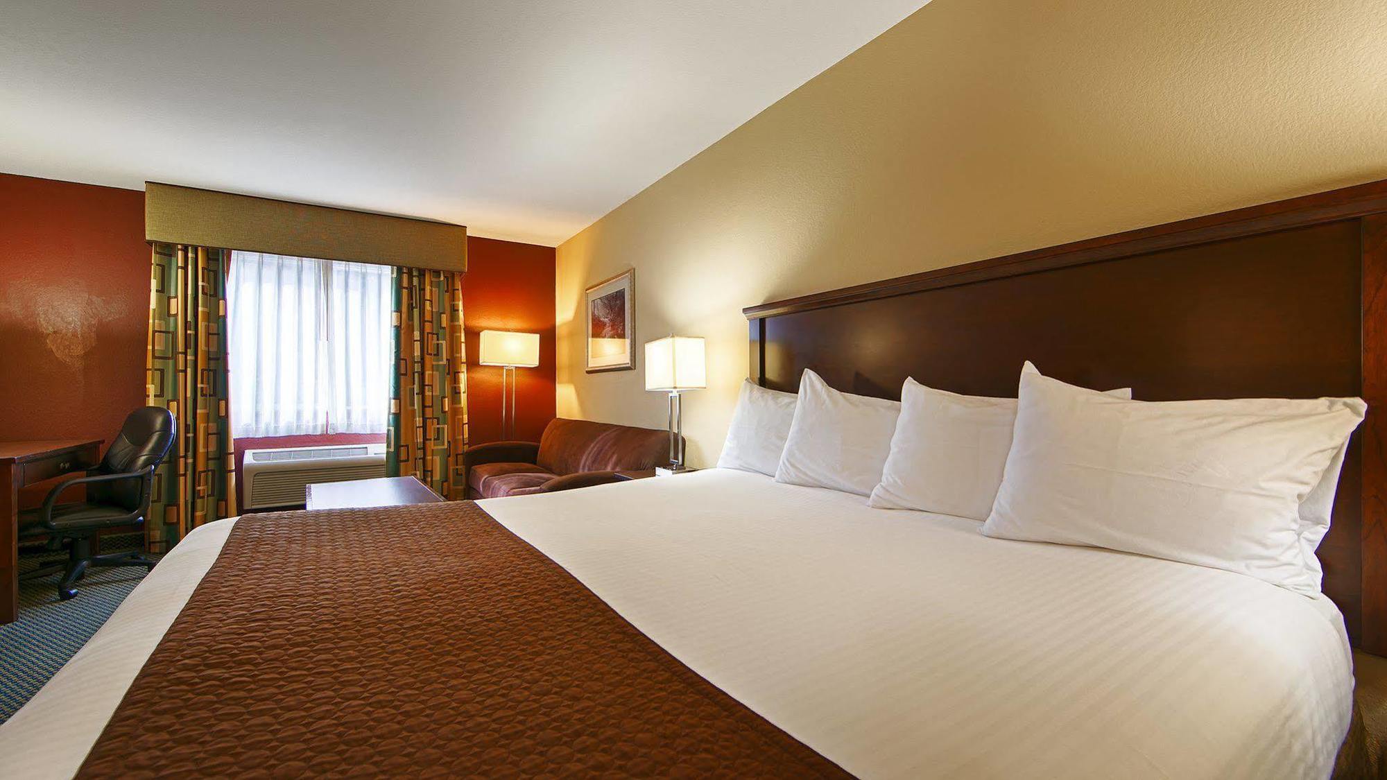 Best Western Cottage Grove Inn Bagian luar foto