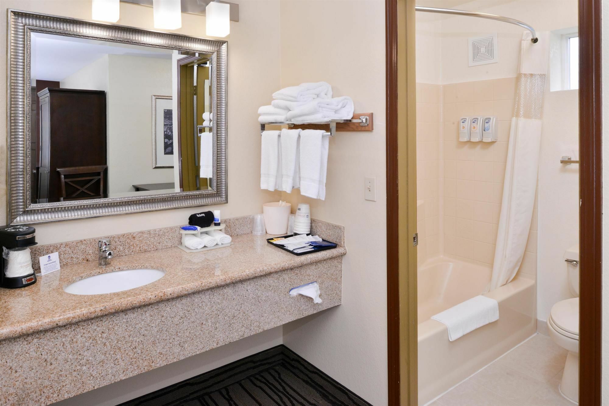 Best Western Cottage Grove Inn Bagian luar foto
